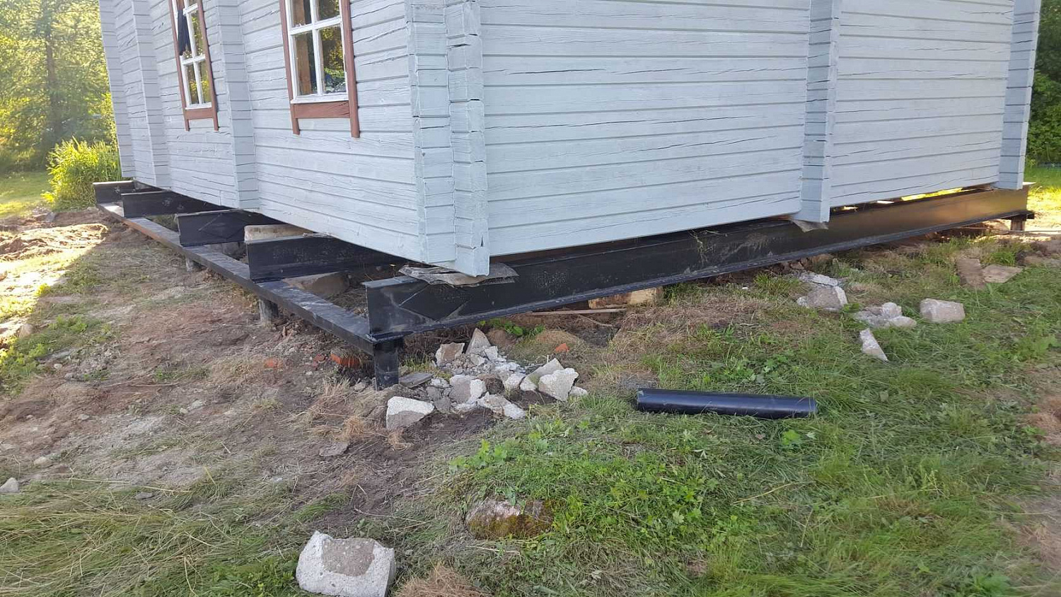 Реконструкция фундамента винтовыми сваями